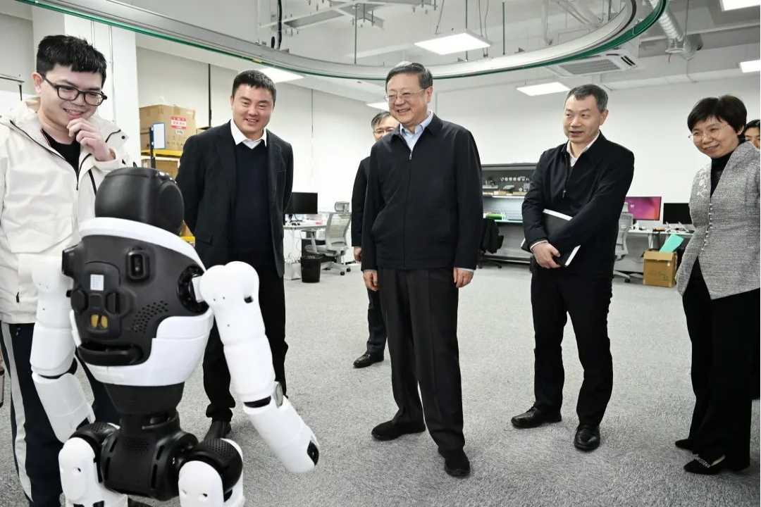 上海市委书记陈吉宁专题调研365钱包机器人